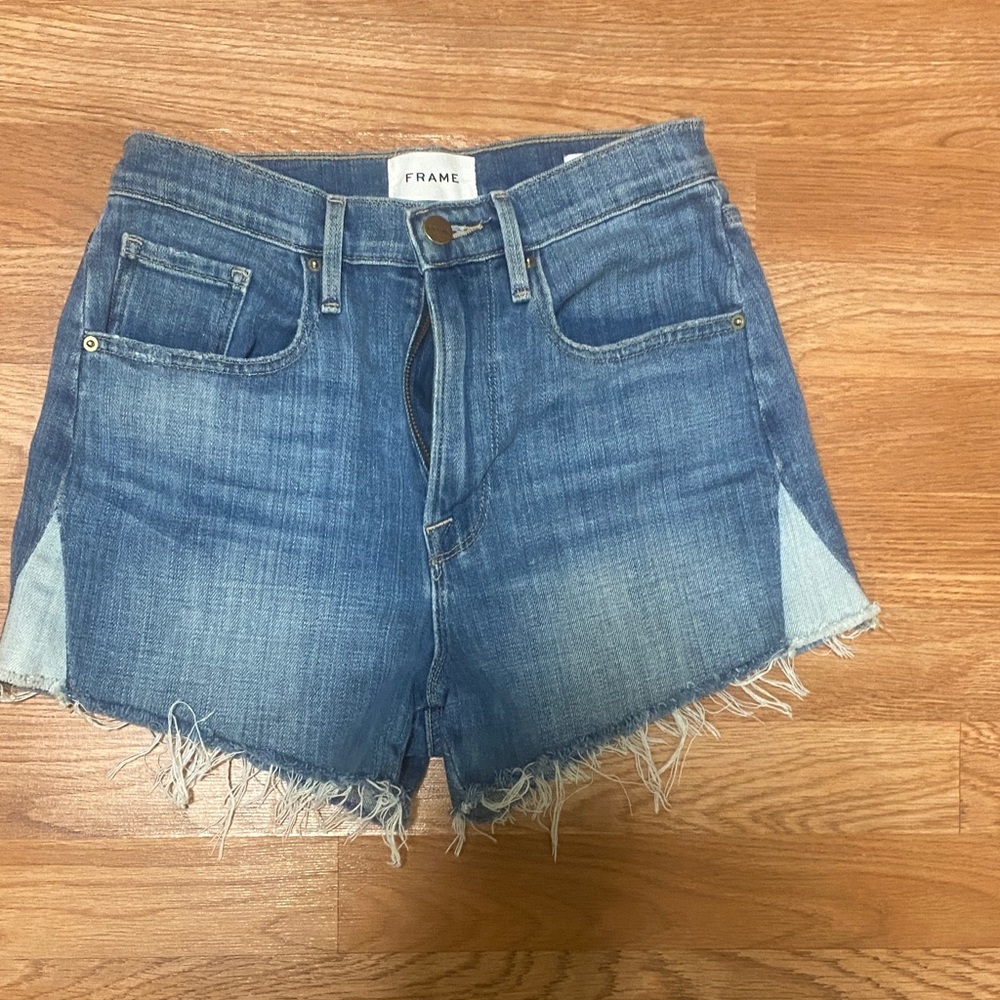 EUC FRAME le vintage short. Size 26
